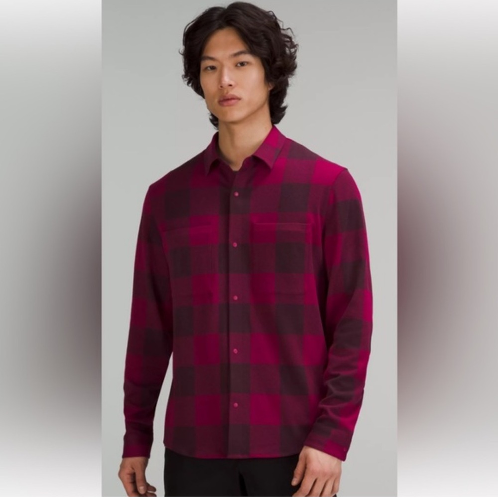 Lululemon Shirt Men's Red Plaid Flannel Pockets Button Down Long Sleeve Medium